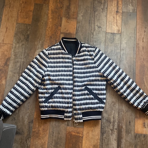 NWOT BCBGeneration reversible jacket Bomber - Picture 2 of 10